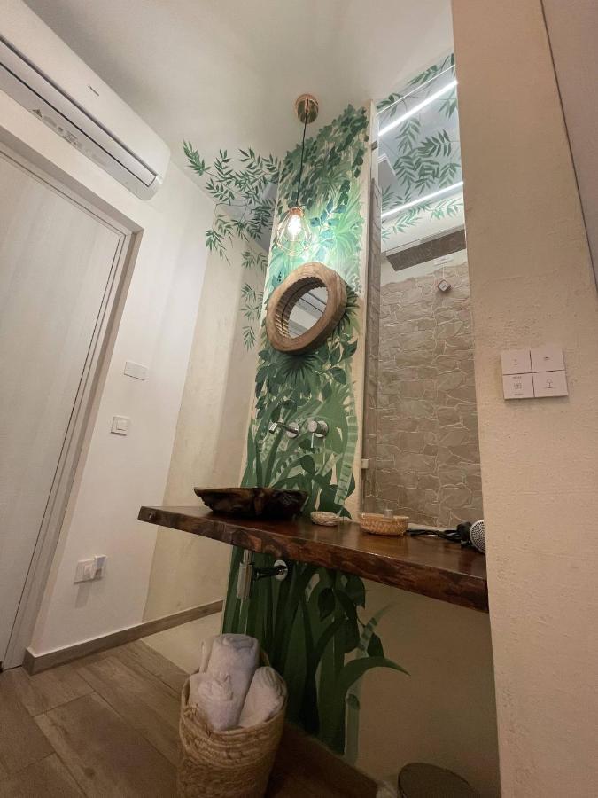Urban Jungle Bed & Breakfast